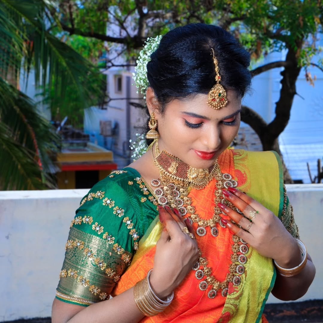 Festive Saree & Temple Jewelry Look